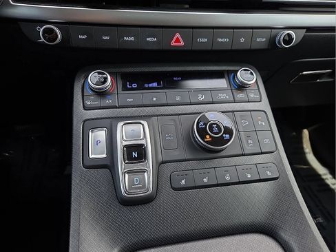 Used 2025 Hyundai Palisade Limited AWD/4WD image 19