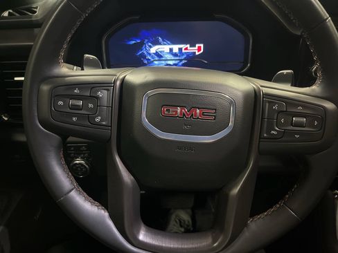 Used 2024 GMC Sierra 1500 AT4 w/ Technology Package AWD/4WD image 20