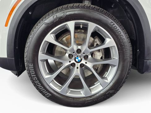 Used 2026 BMW X5 xDrive40i AWD/4WD image 11