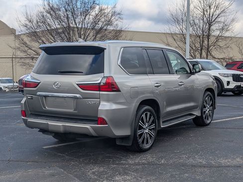 Used 2018 Lexus LX 570 4WD image 28
