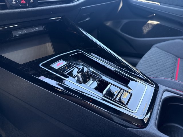New 2026 Volkswagen GTI SE FWD image 17