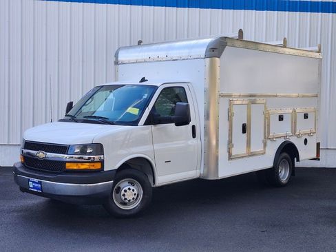 Used 2022 Chevrolet Express 3500 w/ Power Convenience Package RWD image 1