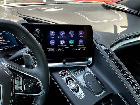 Used 2021 Chevrolet Corvette Stingray Premium Conv w/ Z51 Performance Package image 6