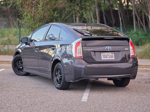 Used 2014 Toyota Prius Two image 15