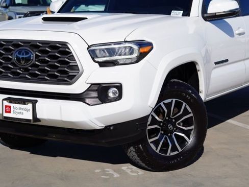 Used 2023 Toyota Tacoma TRD Sport image 4