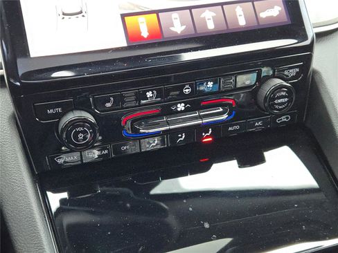 Used 2021 Jeep Grand Cherokee L Limited w/ Luxury Tech Group II image 33