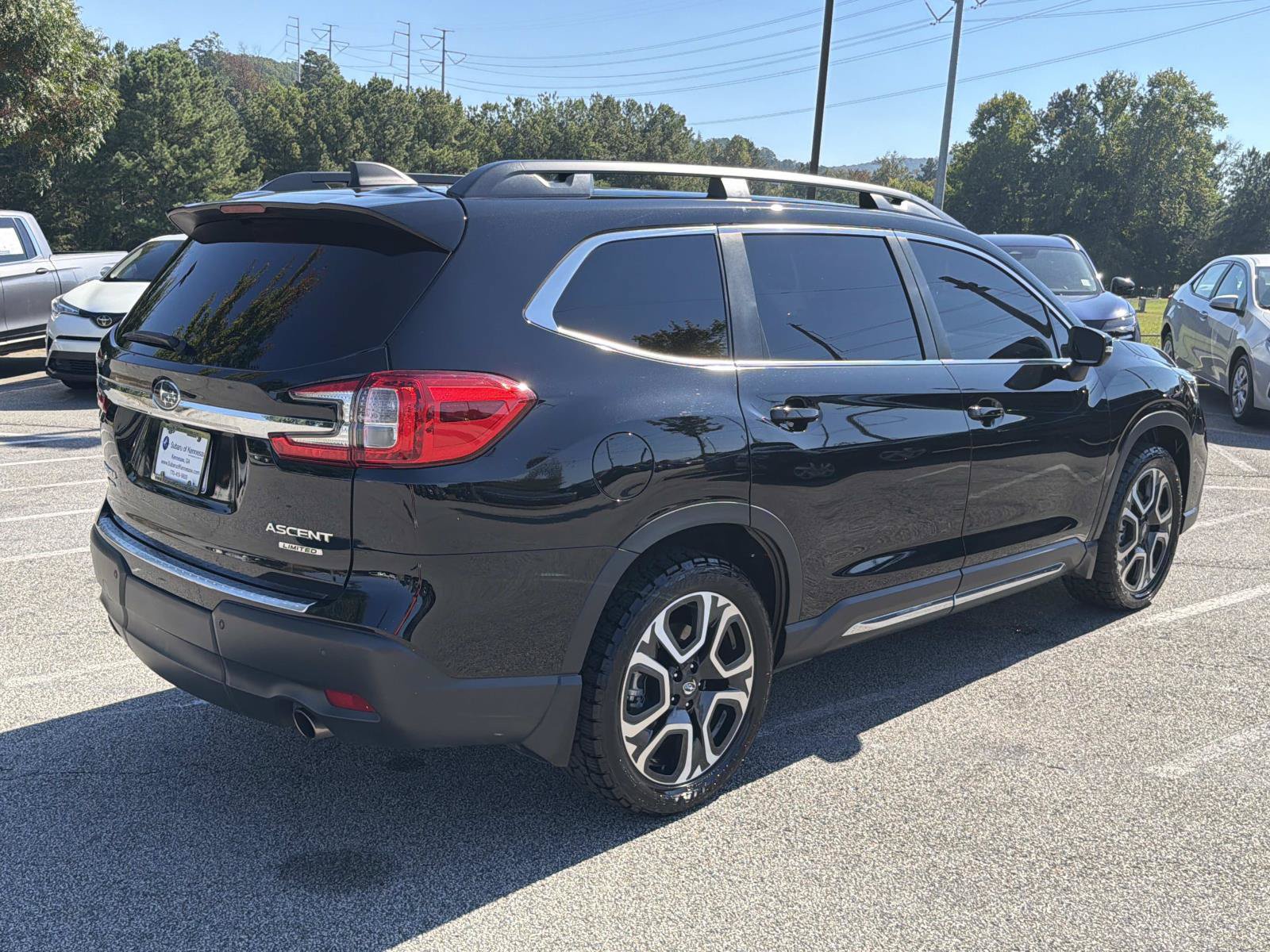 Used 2023 Subaru Ascent Limited AWD/4WD image 10