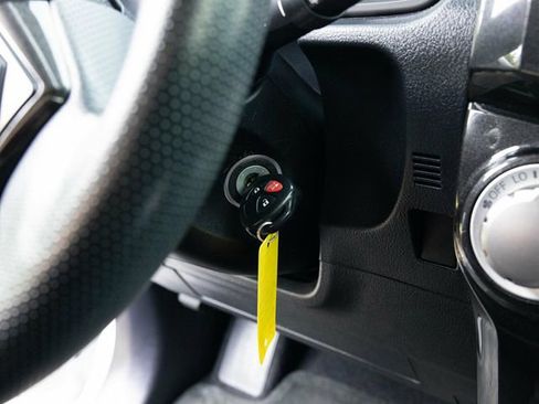 Used 2018 Toyota 4Runner TRD Off-Road Premium image 32