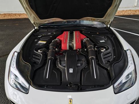 Used 2018 Ferrari GTC4Lusso image 29