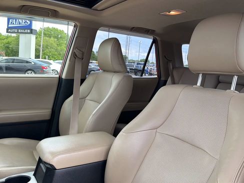 Used 2015 Toyota 4Runner Limited AWD/4WD image 92