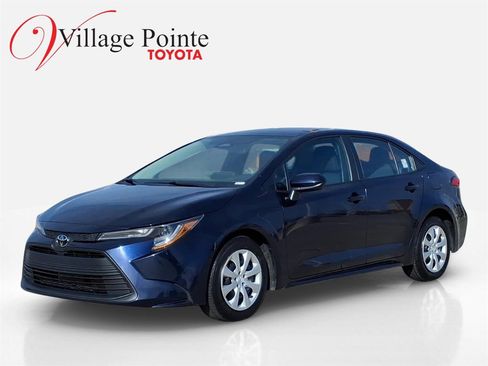 Used 2024 Toyota Corolla LE image 1