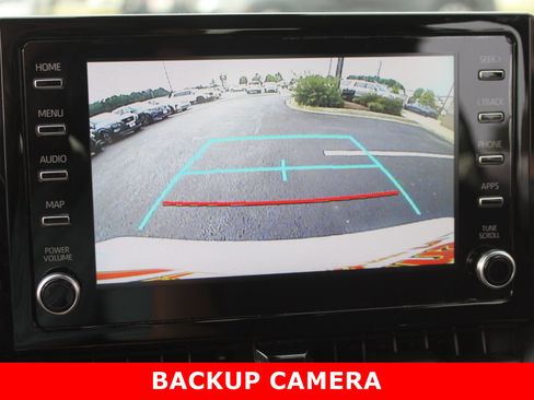 Used 2020 Toyota Corolla LE FWD image 20