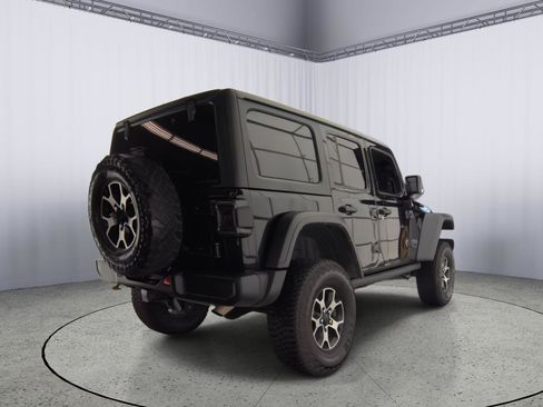 Used 2024 Jeep Wrangler Unlimited AWD/4WD image 2