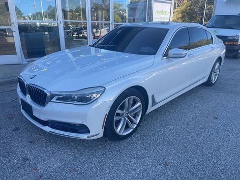 Used 2016 BMW 750i xDrive image 1