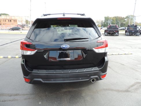Used 2020 Subaru Forester Limited w/ Popular Package #3 image 5