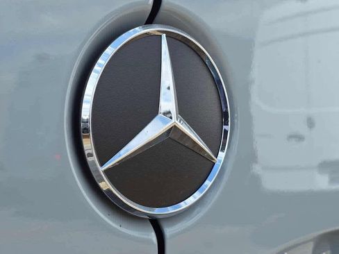 Used 2025 Mercedes-Benz Sprinter 2500 image 20