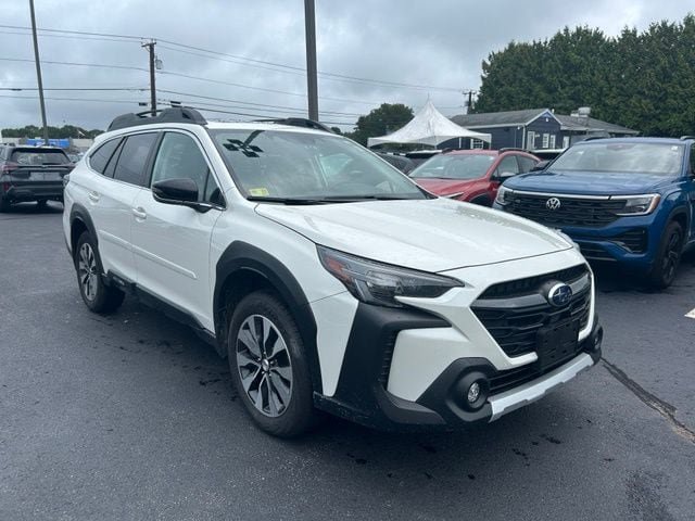 Used 2025 Subaru Outback Limited AWD/4WD image 3