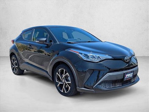 Used 2021 Toyota C-HR XLE FWD image 3