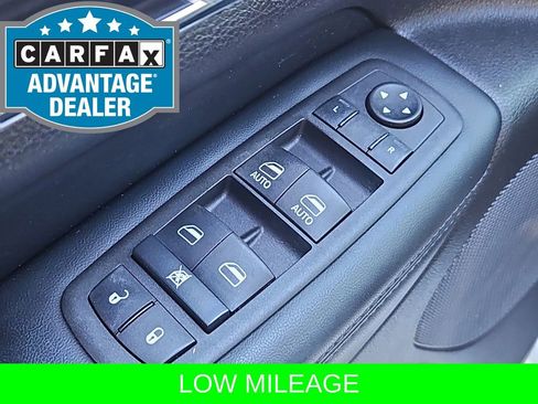 Used 2022 Jeep Grand Cherokee Limited image 23