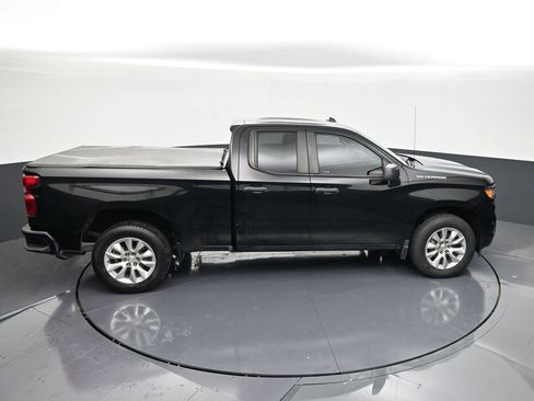 Used 2023 Chevrolet Silverado 1500 Custom image 17