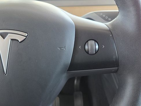 Used 2023 Tesla Model Y Long Range AWD/4WD image 29