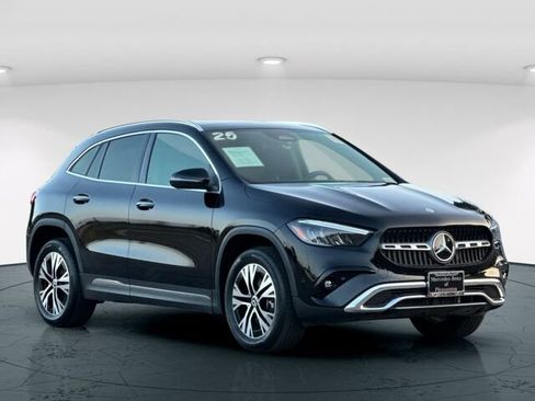Used 2025 Mercedes-Benz GLA 250 GLA 250 4D Sport Utility 4MATI image 9