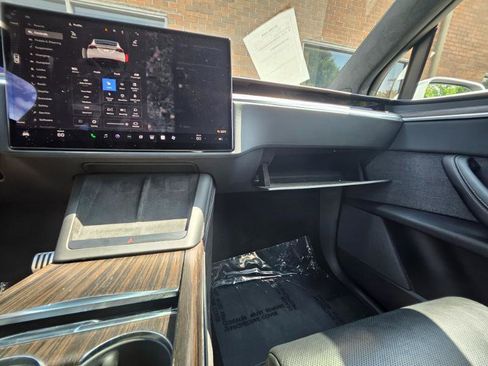 Used 2023 Tesla Model X AWD/4WD image 56