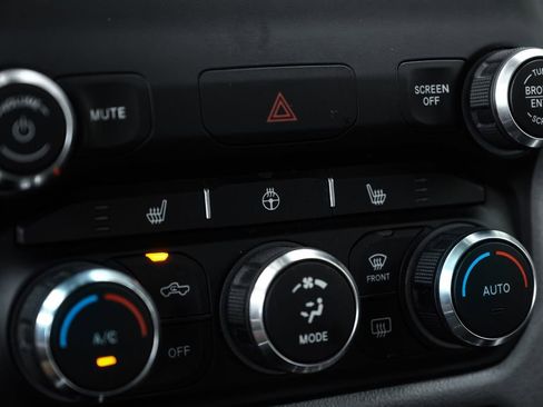 Used 2023 RAM 1500 Big Horn AWD/4WD image 35
