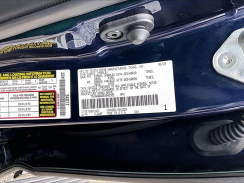 Used 2024 Toyota Sequoia Platinum AWD/4WD image 45