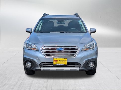 Used 2017 Subaru Outback 2.5i Limited AWD/4WD image 2