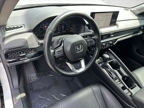 Used 2025 Honda Accord Touring image 12
