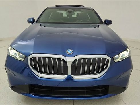 Used 2024 BMW 530i xDrive 530i xDrive w/ Premium Package image 13