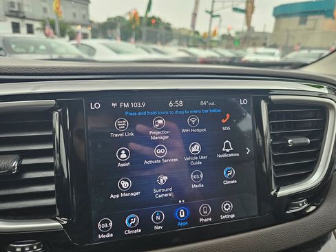 Used 2020 Chrysler Pacifica Touring w/ Advanced Safetytec Group FWD image 28