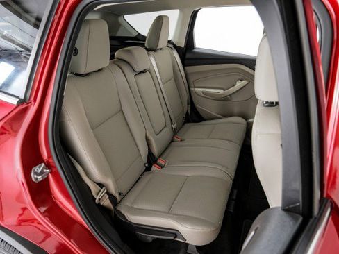 Used 2017 Ford Escape SE w/ Equipment Group 201A AWD/4WD image 31