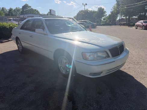 Used 1998 INFINITI Q45 Touring RWD image 3