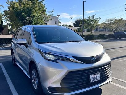 Used 2021 Toyota Sienna LE
