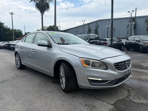 Used 2016 Volvo S60 T5 Inscription Platinum FWD image 3