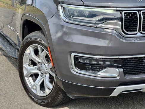 Used 2022 Jeep Wagoneer Series II AWD/4WD image 48