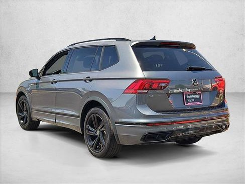 Used 2024 Volkswagen Tiguan SE R-Line FWD image 9