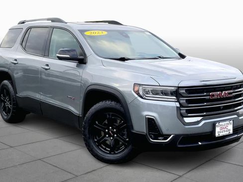 Used 2023 GMC Acadia AT4 w/ Technology Package image 3