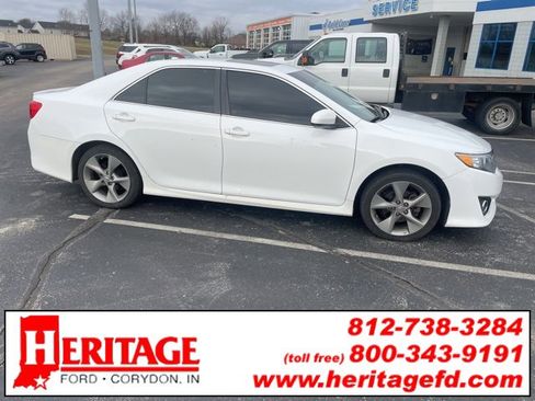 Used 2012 Toyota Camry SE image 1