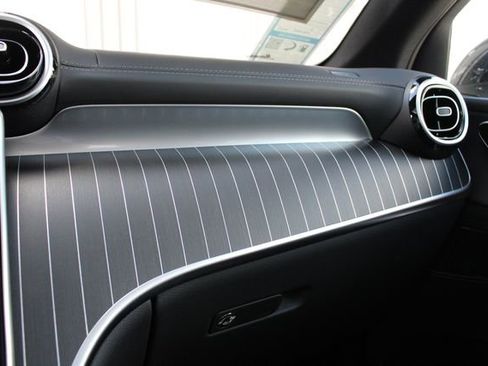 New 2026 Mercedes-Benz GLC 300 4MATIC image 19