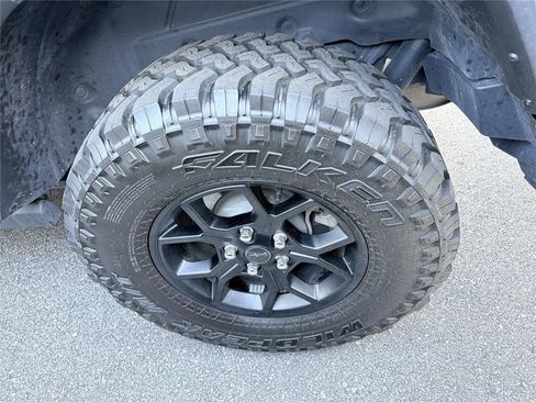 Used 2025 Jeep Wrangler Unlimited Sport AWD/4WD image 7