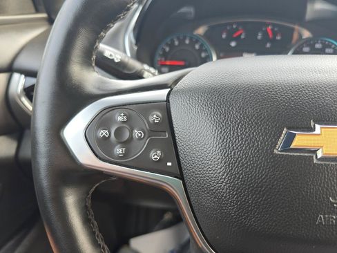 Used 2023 Chevrolet Traverse LT FWD image 30
