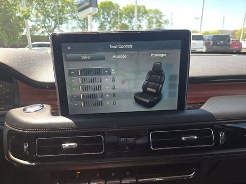 Certified 2024 Lincoln Aviator Reserve w/ Equipment Group 201A AWD/4WD image 40