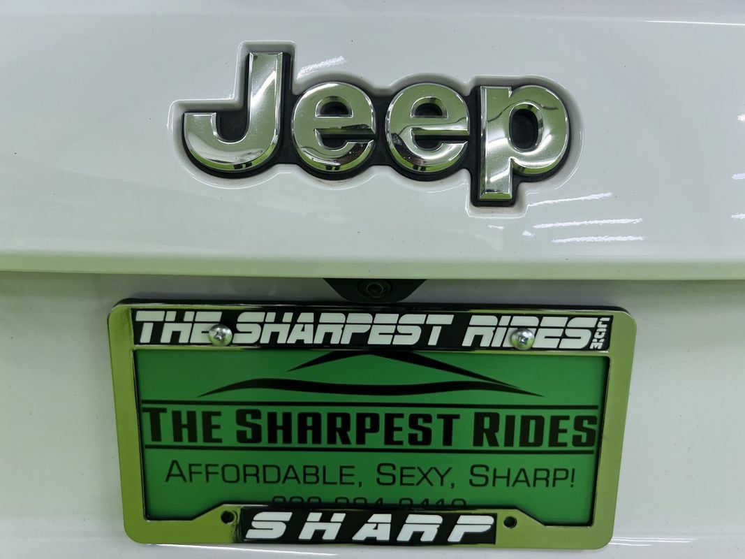 Used 2016 Jeep Grand Cherokee Limited AWD/4WD image 13