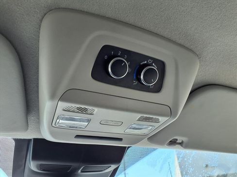 Used 2023 Ford Transit 350 XLT image 21