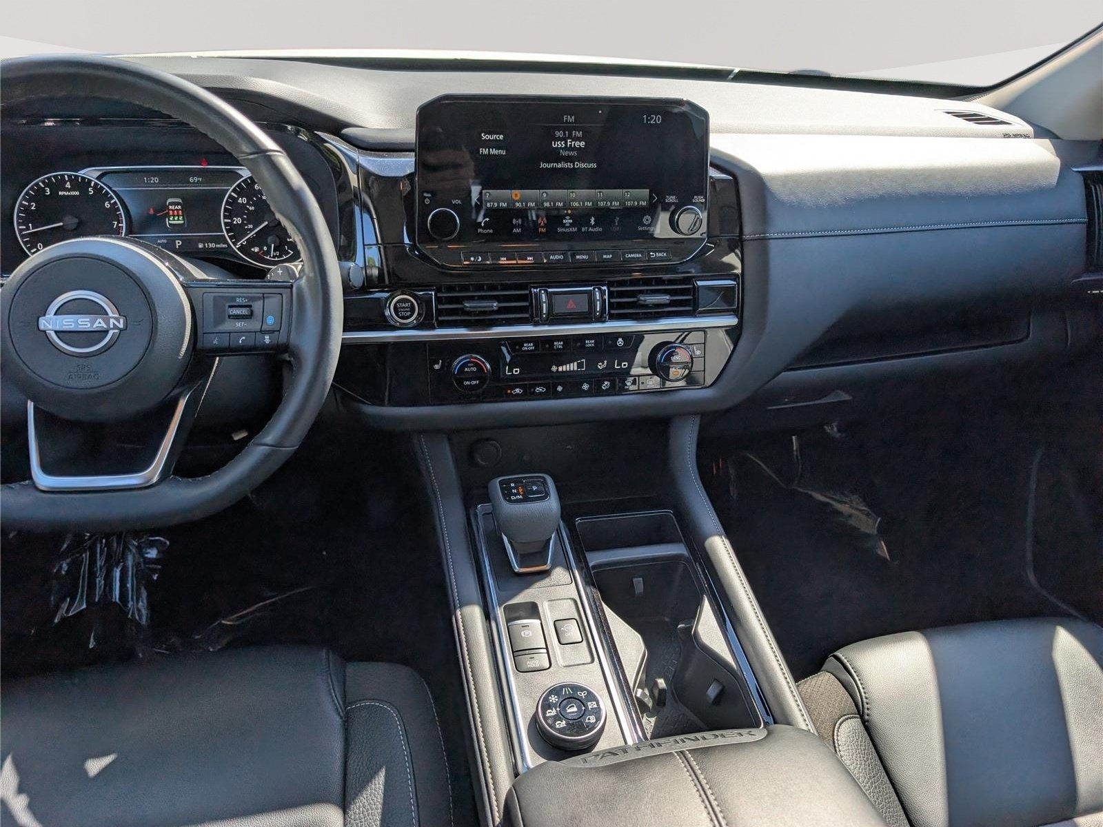Used 2024 Nissan Pathfinder SL AWD/4WD image 21