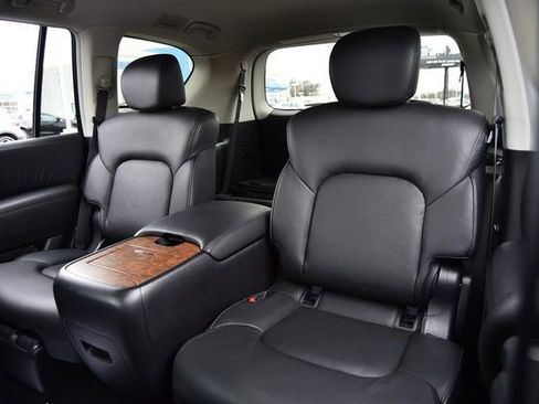 Used 2024 Nissan Armada SL w/ Captain's Chairs Package image 28