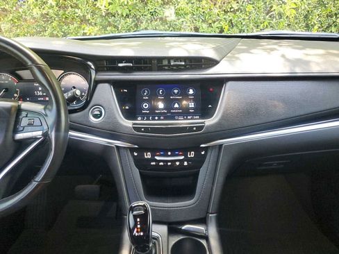 Used 2023 Cadillac XT6 Luxury AWD/4WD image 17